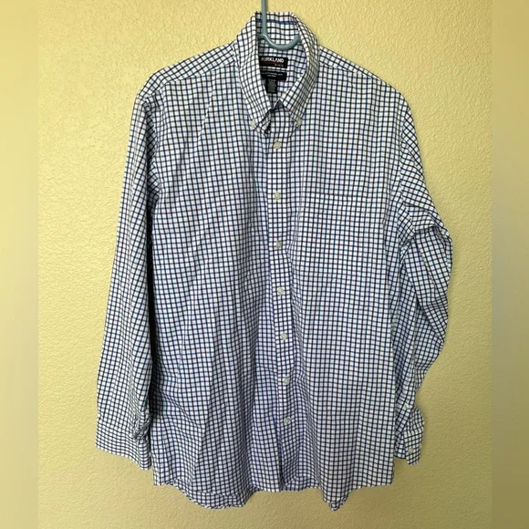 kirkland traditional fit dress shirt 10058997 Ariat Men's Sylvester Fitted Long Sleeve Shirt - Red main image 0